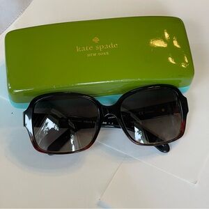 Kate Spade Black Oversixe Sunglasses Classic Design with hard shell case